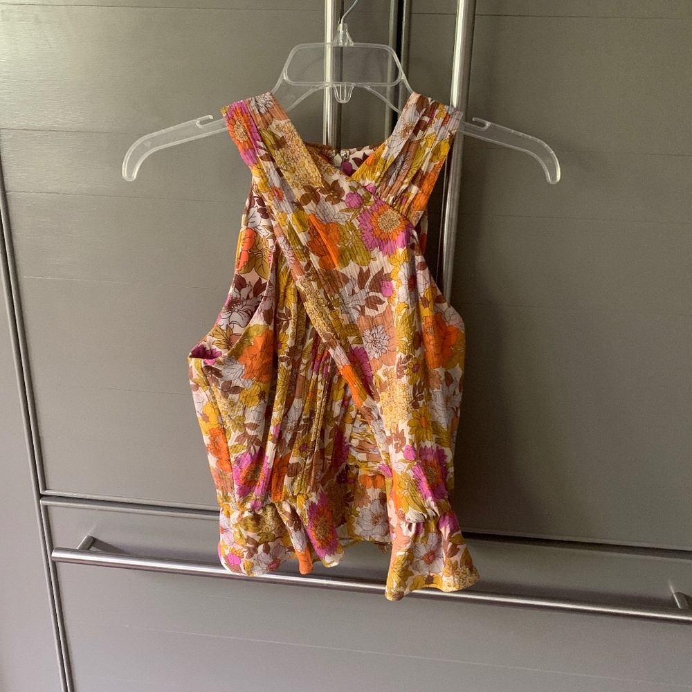 Veronica Beard SIlk top size 6, NWT